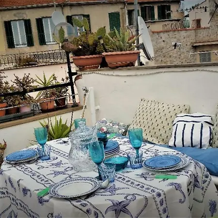 Apartamento La Casa Sui Tetti, Nella Città Vecchia Di *